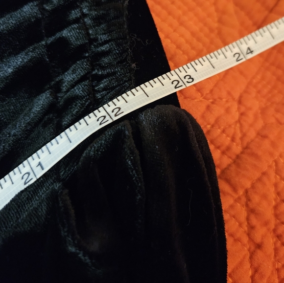 NWOT Ramy Brook Flora Velvet Short-sleeve Blouse Black S - Picture 7 of 7